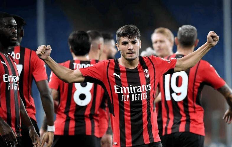 意甲焦点战！乌迪内斯主场保级死磕，AC 米兰争冠能否客场稳胜？